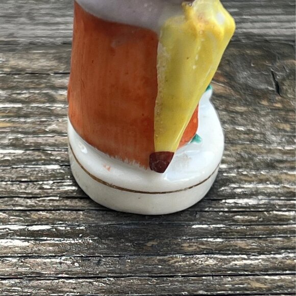 VINTAGE PORCELAIN JAPANESE FIGURINE Woman Umbrella 3.5” Asian Japan Makers Mark - Picture 5 of 10